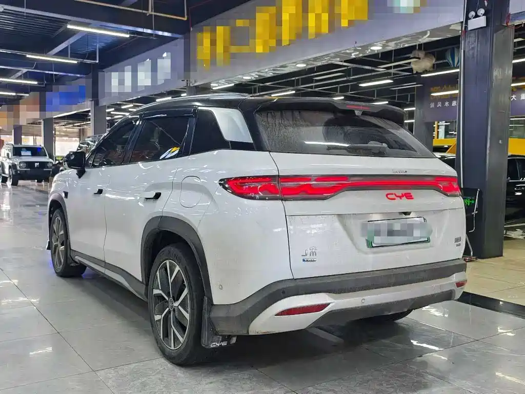BYD L DM-i — миниатюра 4