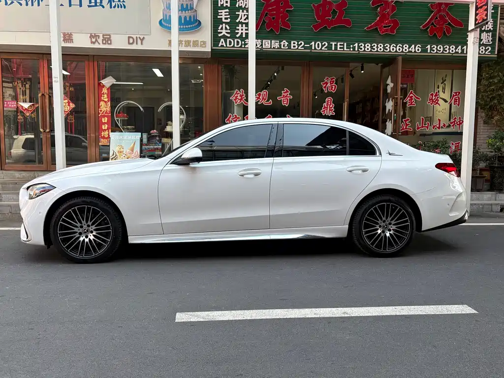 Mercedes-Benz C-Class — миниатюра 3