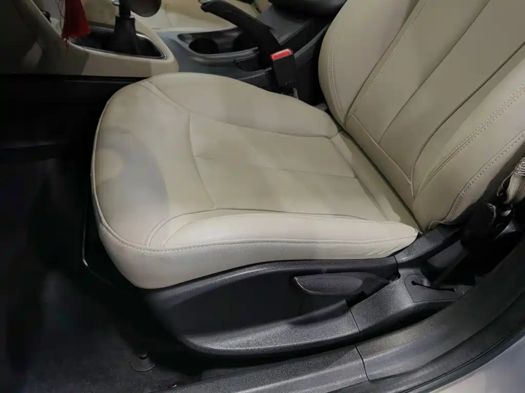 Buick Excelle — миниатюра 20