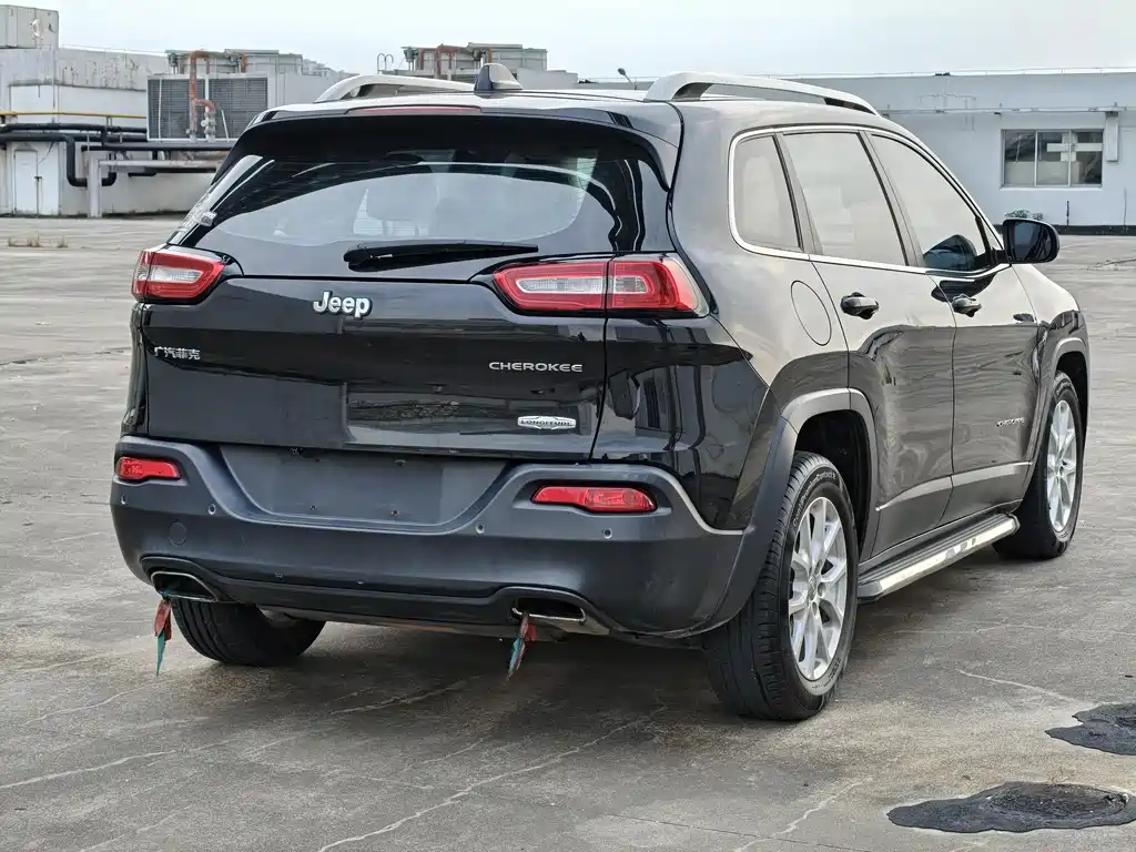 Jeep Cherokee 2.4L Leading Edition, фото 5