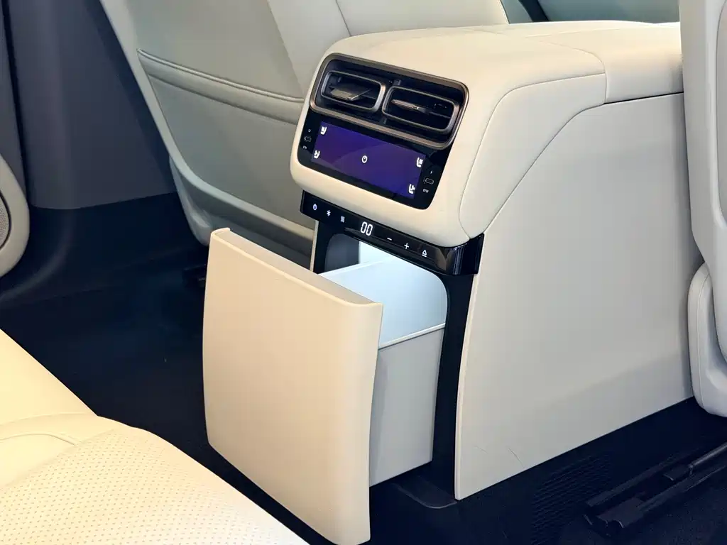 Li Auto Li i6 — миниатюра 17