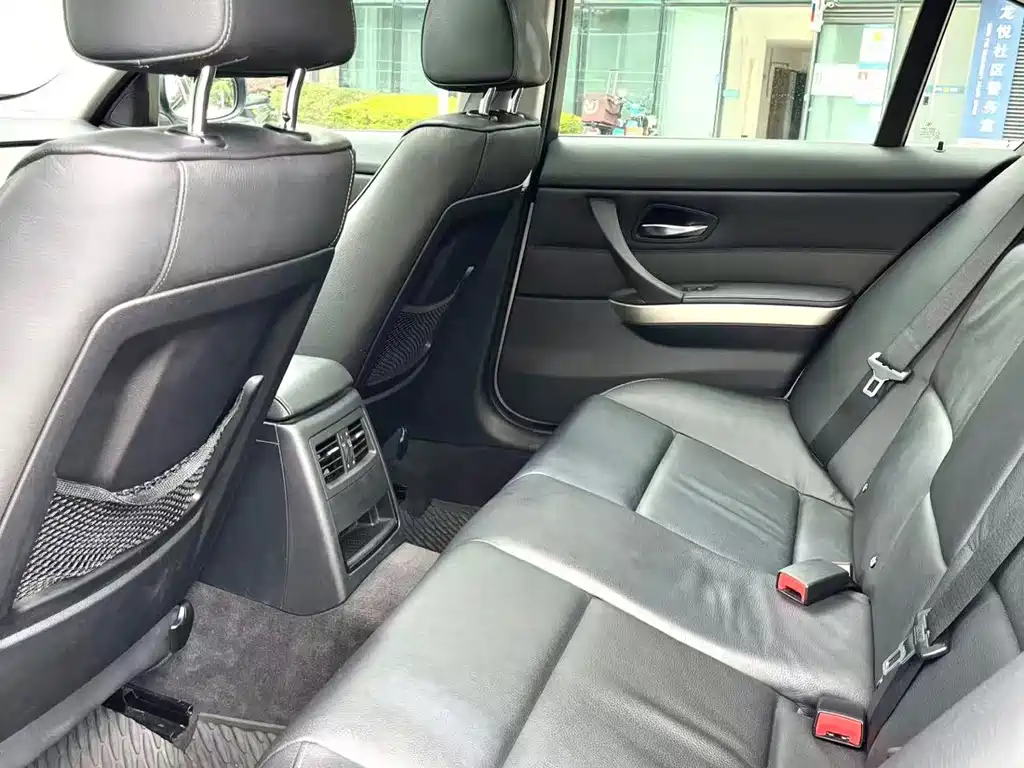 BMW 3 Series — миниатюра 6