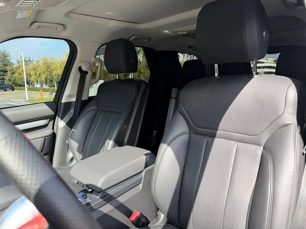 Land Rover Discovery — миниатюра 4