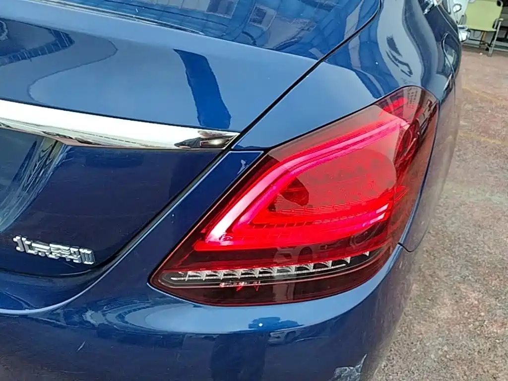 Mercedes-Benz C-Class — миниатюра 8
