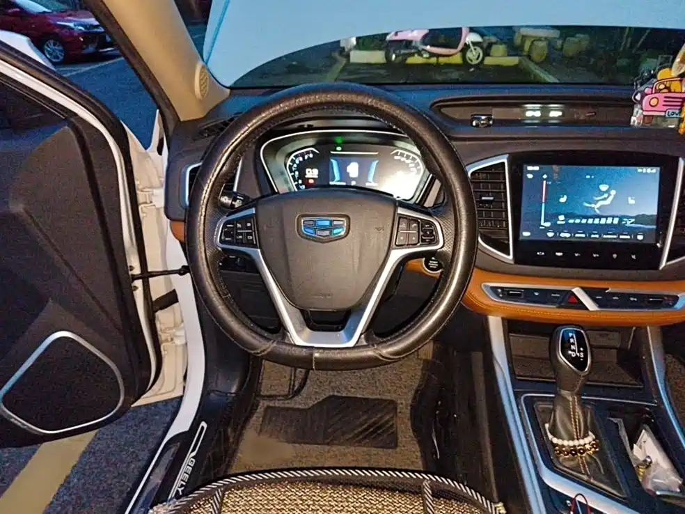 Geely Vision X6 — миниатюра 13