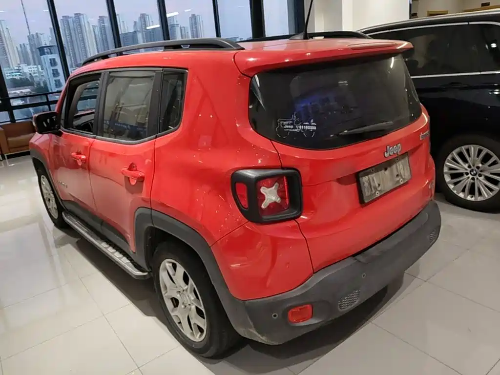 Jeep Renegade — миниатюра 5