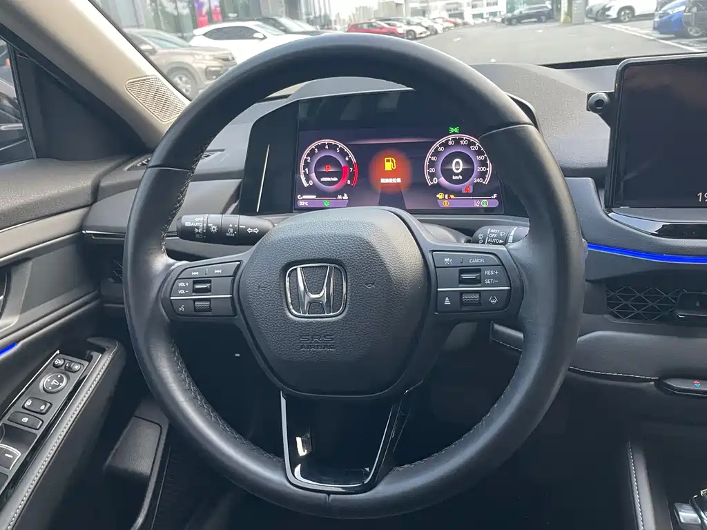 Honda Accord — миниатюра 9