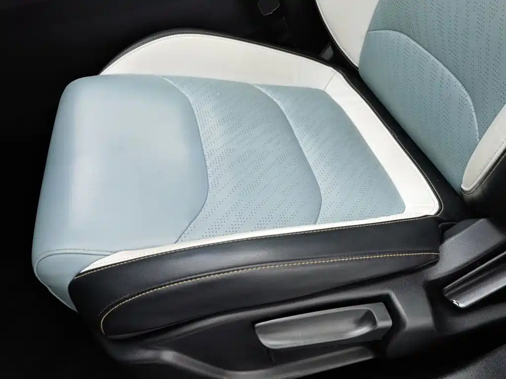 Geely Emgrand S — миниатюра 20