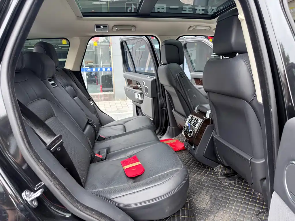 Land Rover Range Rover — миниатюра 11