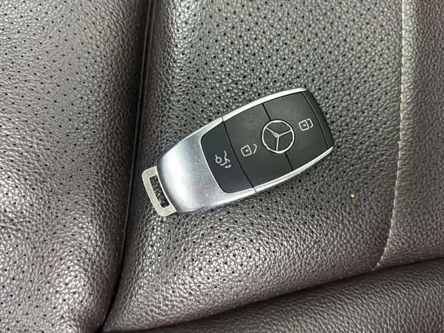 Mercedes-Benz GLC — миниатюра 13