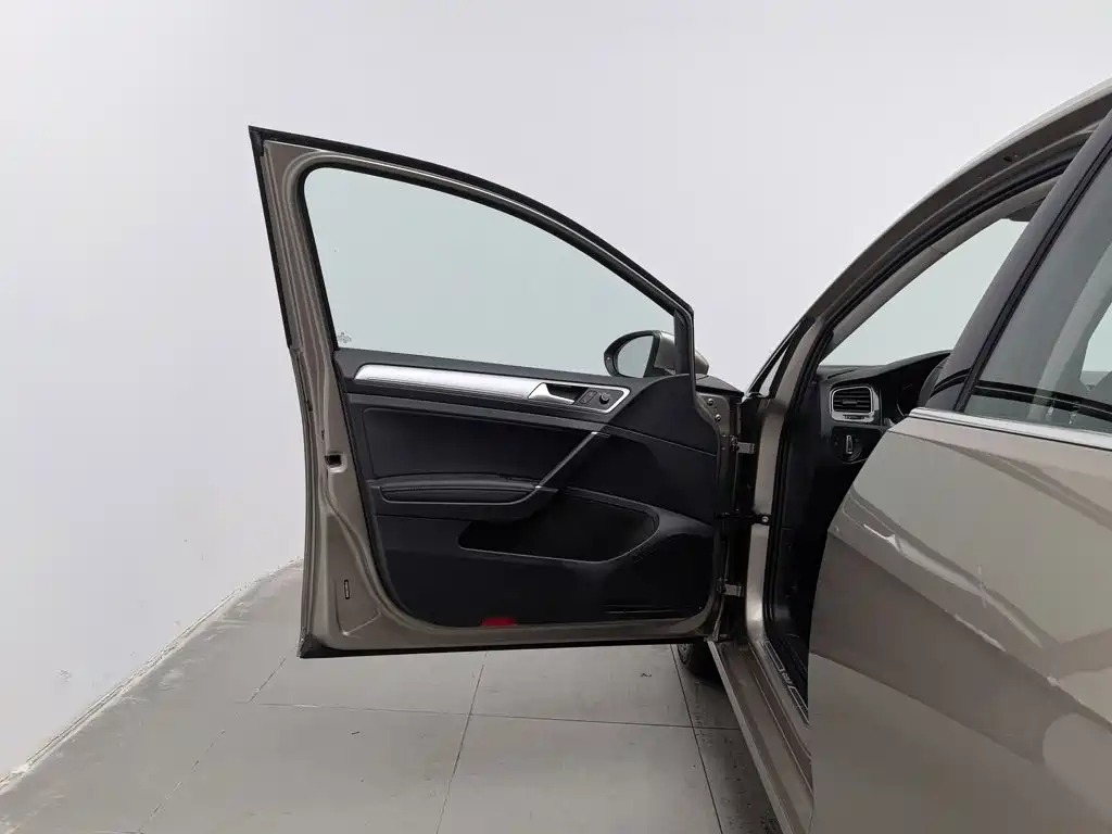 Volkswagen Golf — миниатюра 8