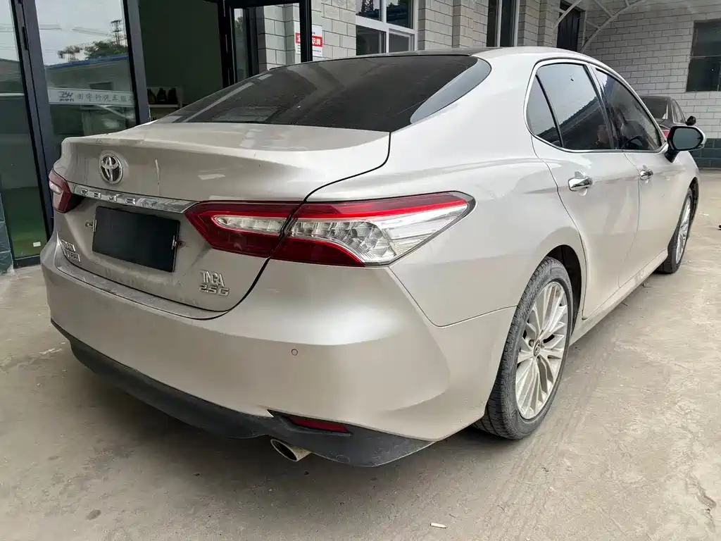 Toyota Camry 2018 2.5G Luxury
