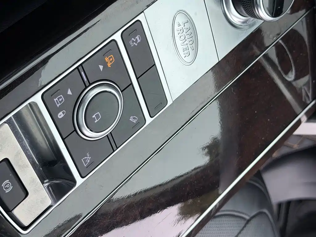 Land Rover Range Rover — миниатюра 7