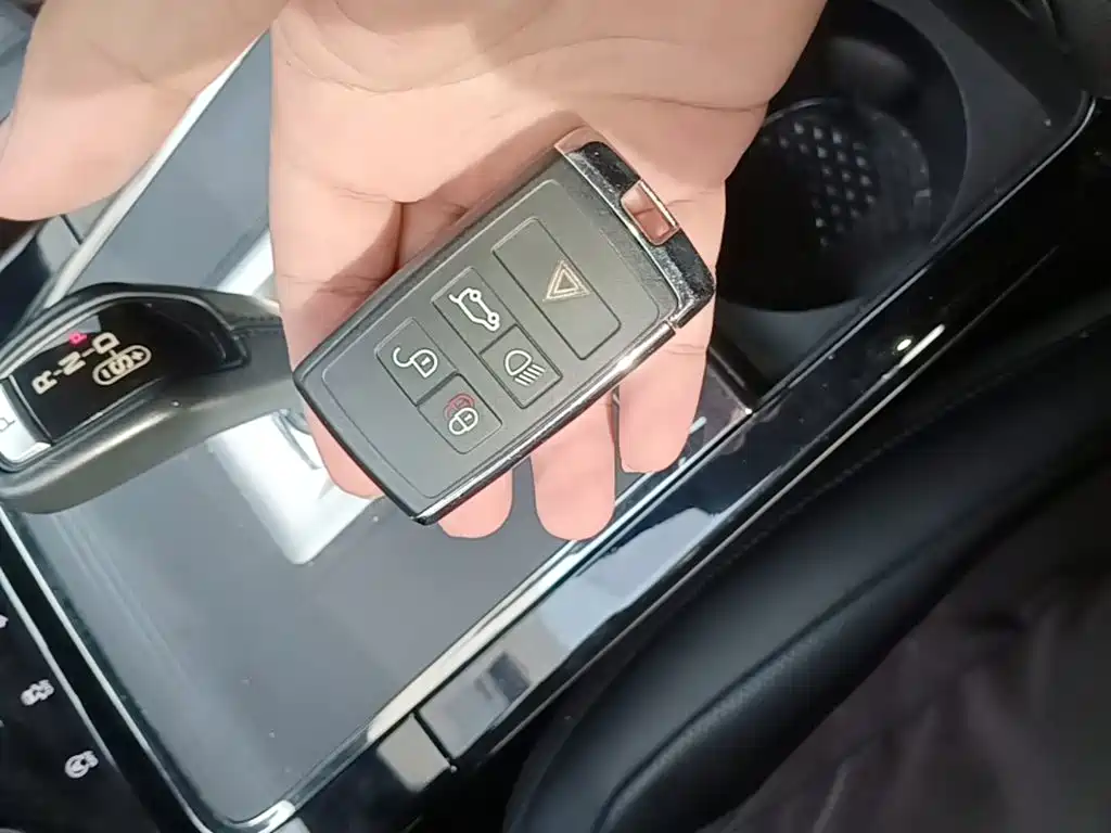 Land Rover Evoque — миниатюра 9