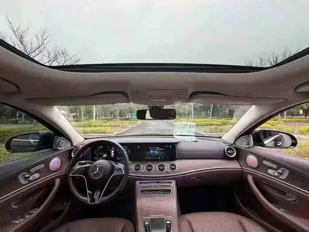 Mercedes-Benz E-Class — миниатюра 4