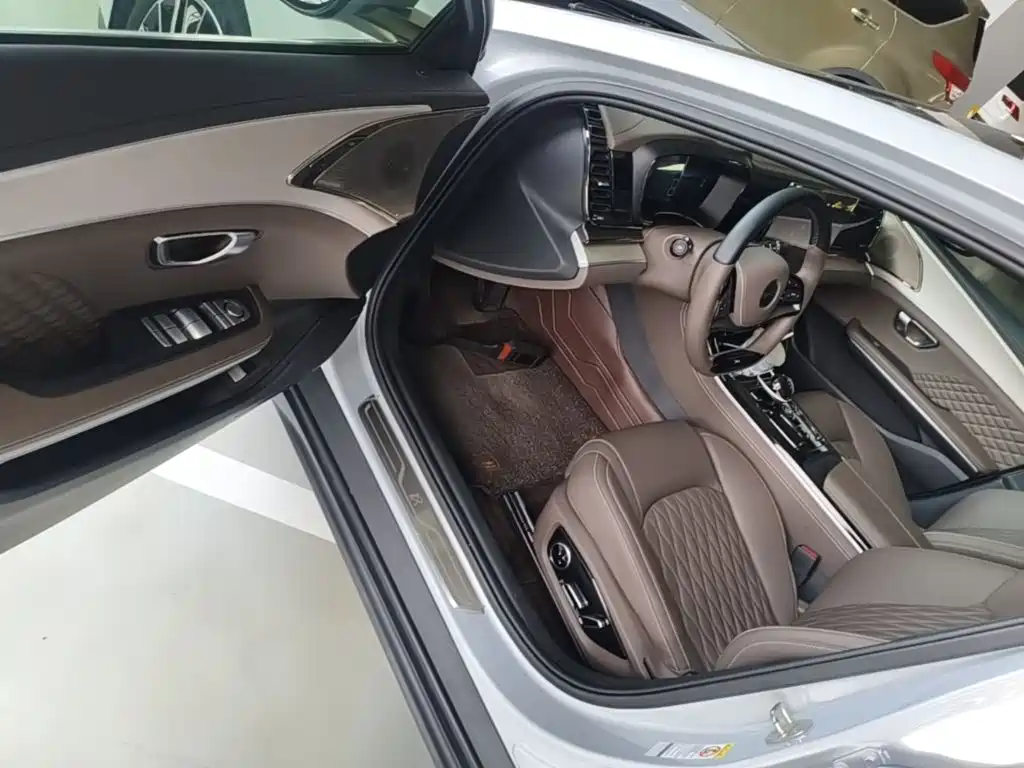 BYD Han — миниатюра 16