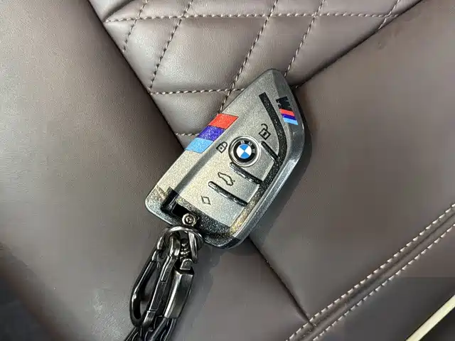 BMW 5 Series — миниатюра 11