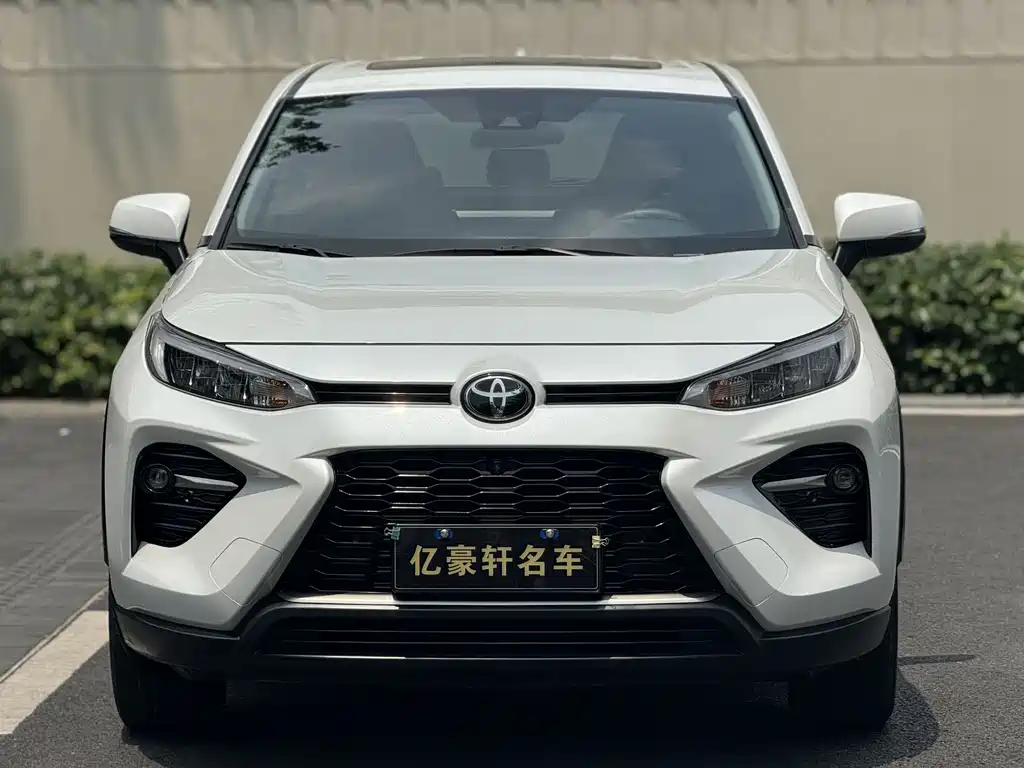Toyota Wildlander 2021 2.0L CVT Luxury