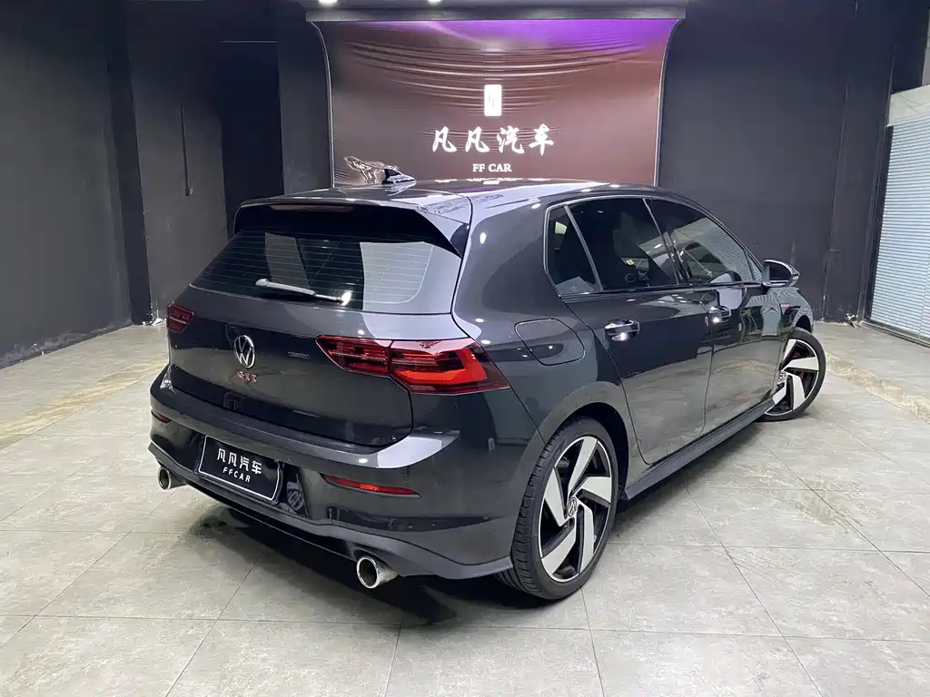 Volkswagen Golf GTI — миниатюра 3