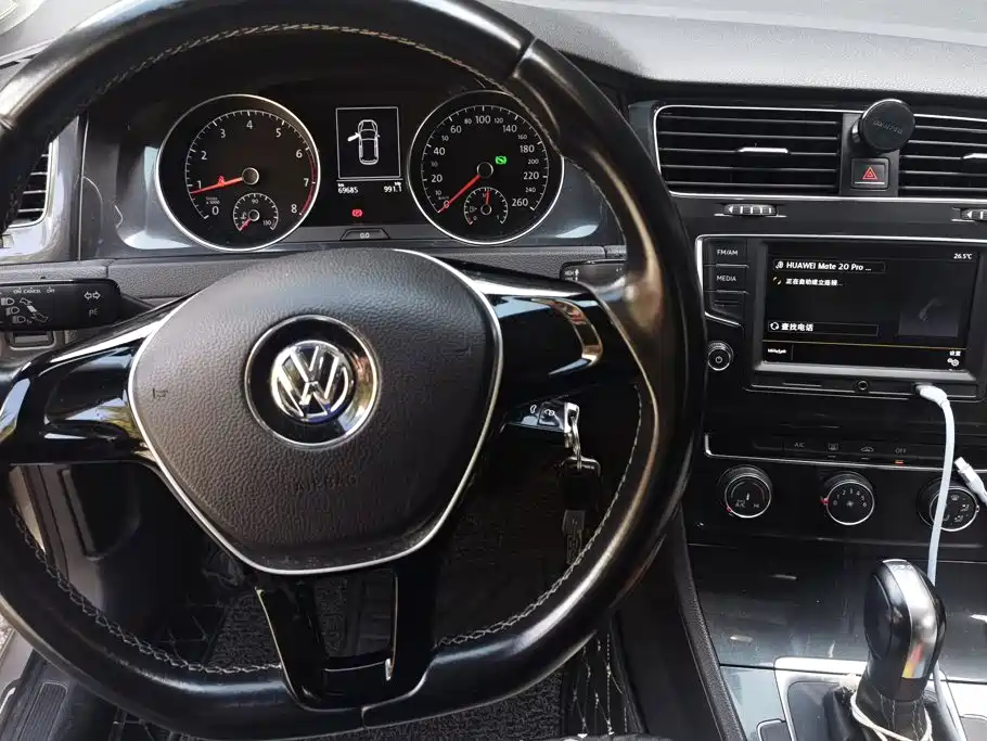 Volkswagen Golf — миниатюра 12