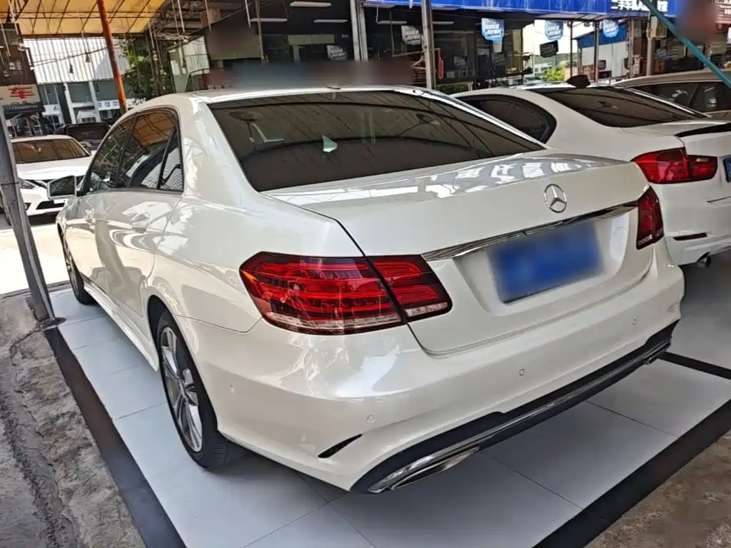 Mercedes-Benz E-Class — миниатюра 5