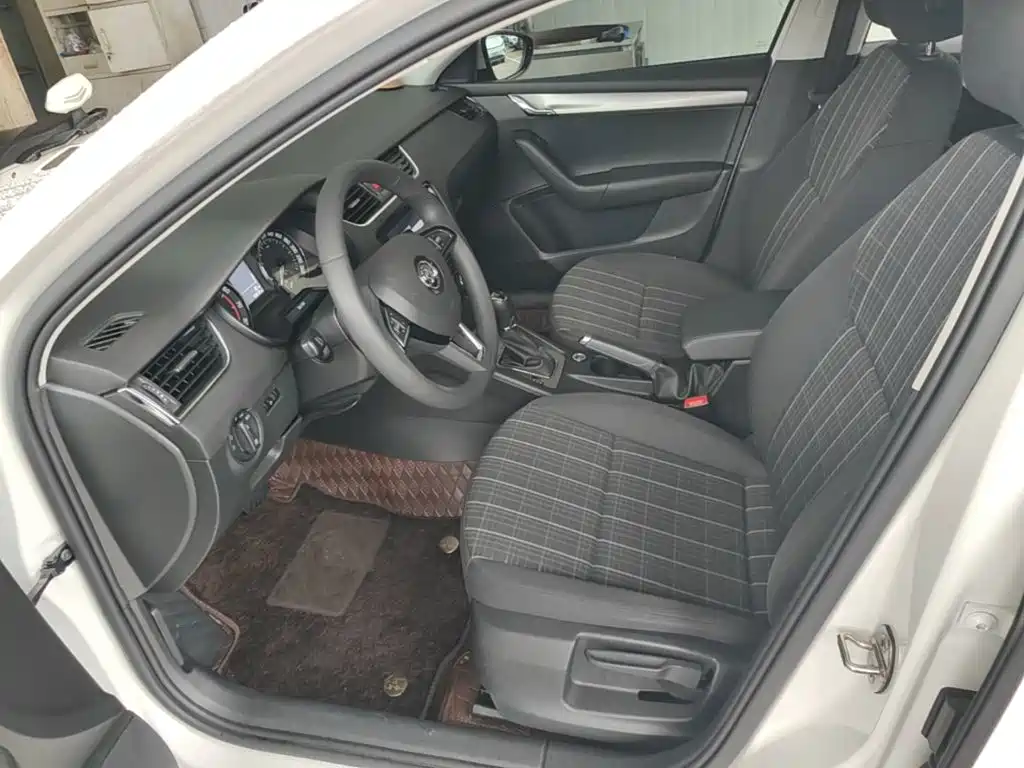 Skoda Octavia — миниатюра 15