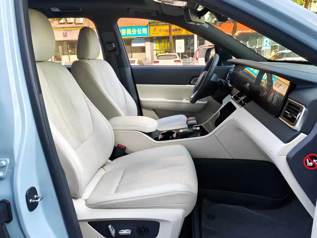 Li Auto Li ONE — миниатюра 7