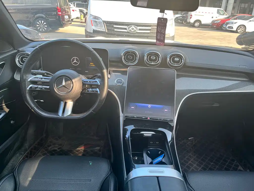 Mercedes-Benz C-Class — миниатюра 11