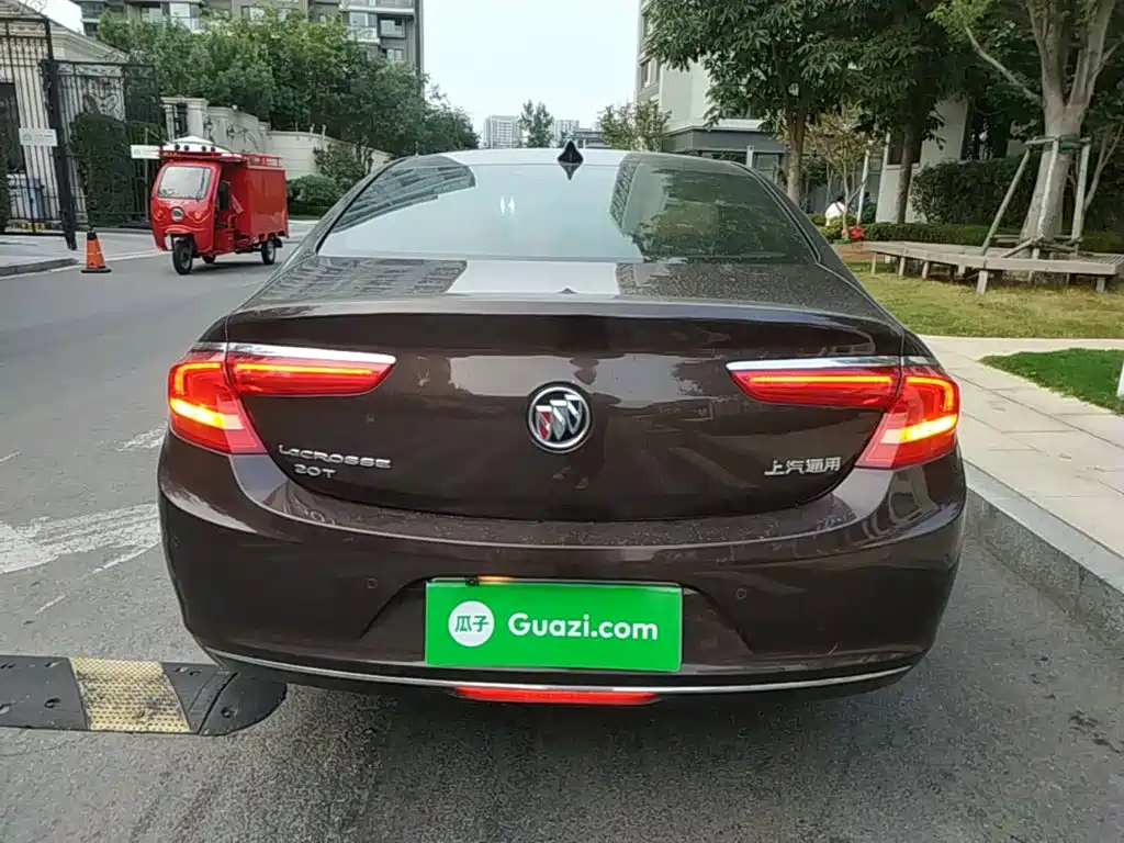 Buick LaCrosse — миниатюра 6