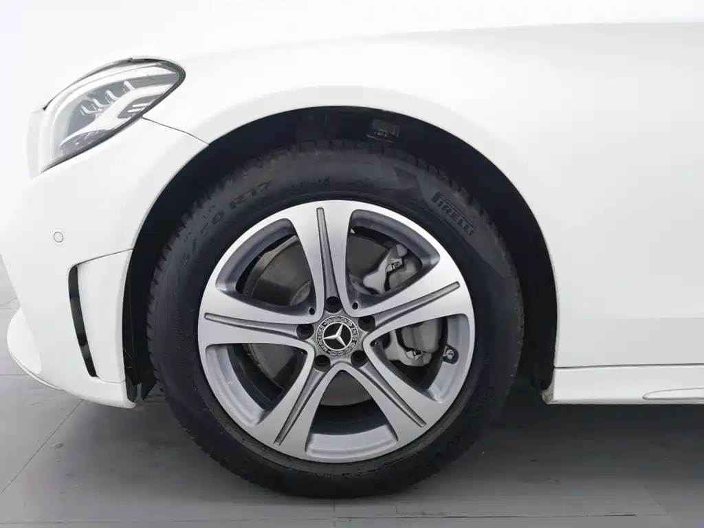 Mercedes-Benz C-Class — миниатюра 17