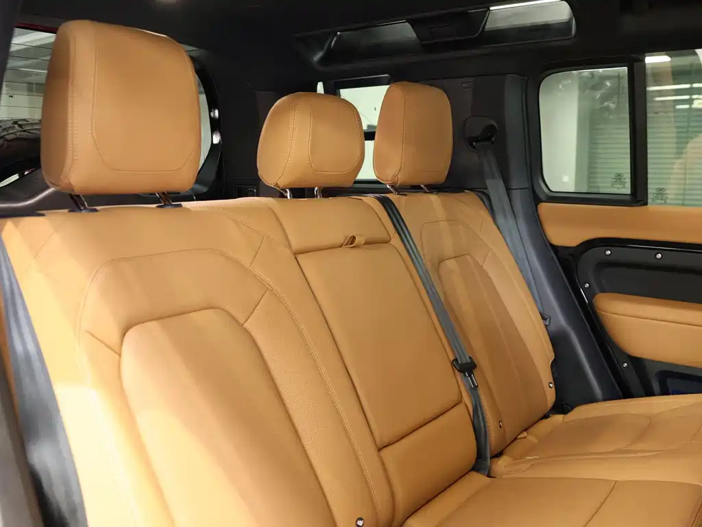 Land Rover Defender — миниатюра 21