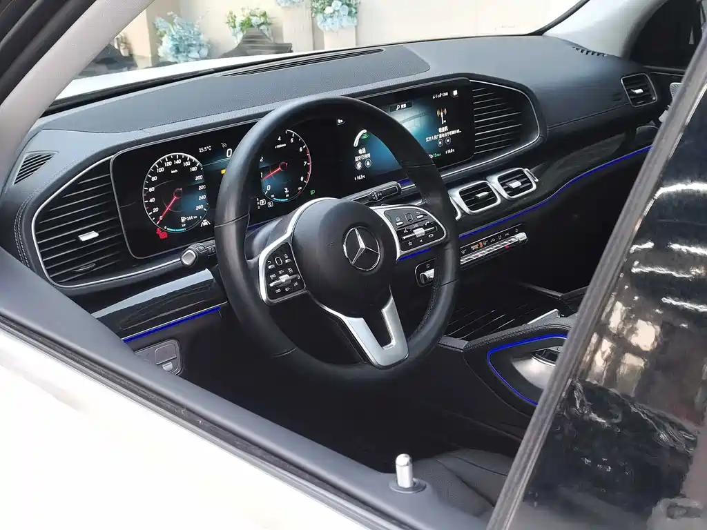 Mercedes-Benz GLE (Import) — миниатюра 13