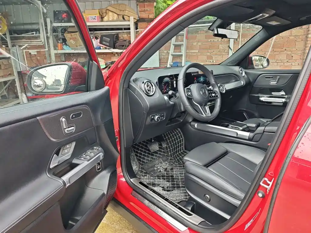 Mercedes-Benz GLB — миниатюра 16