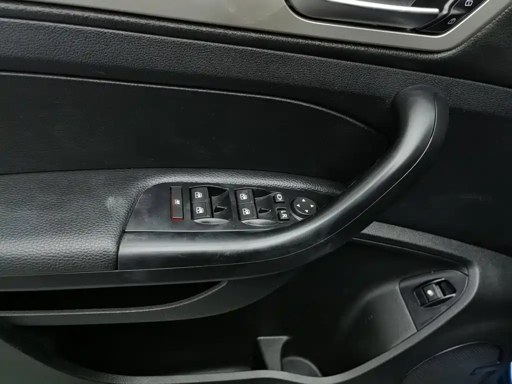 Qoros Qoros 5 — миниатюра 9