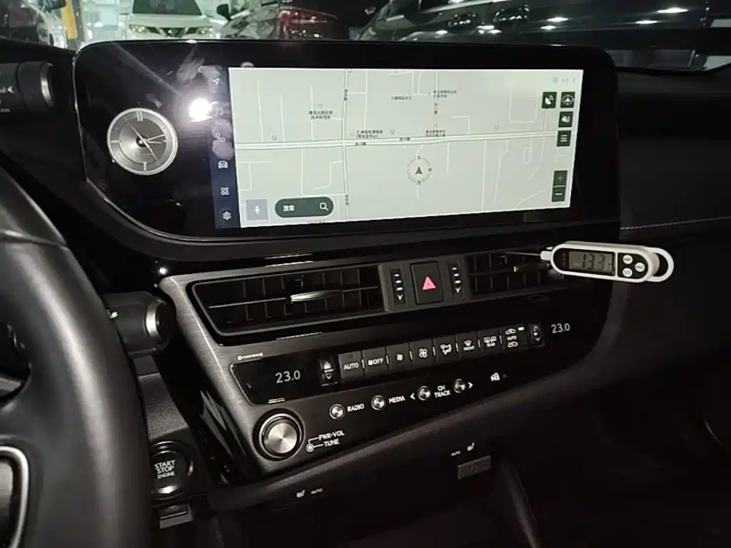 Lexus ES — миниатюра 13