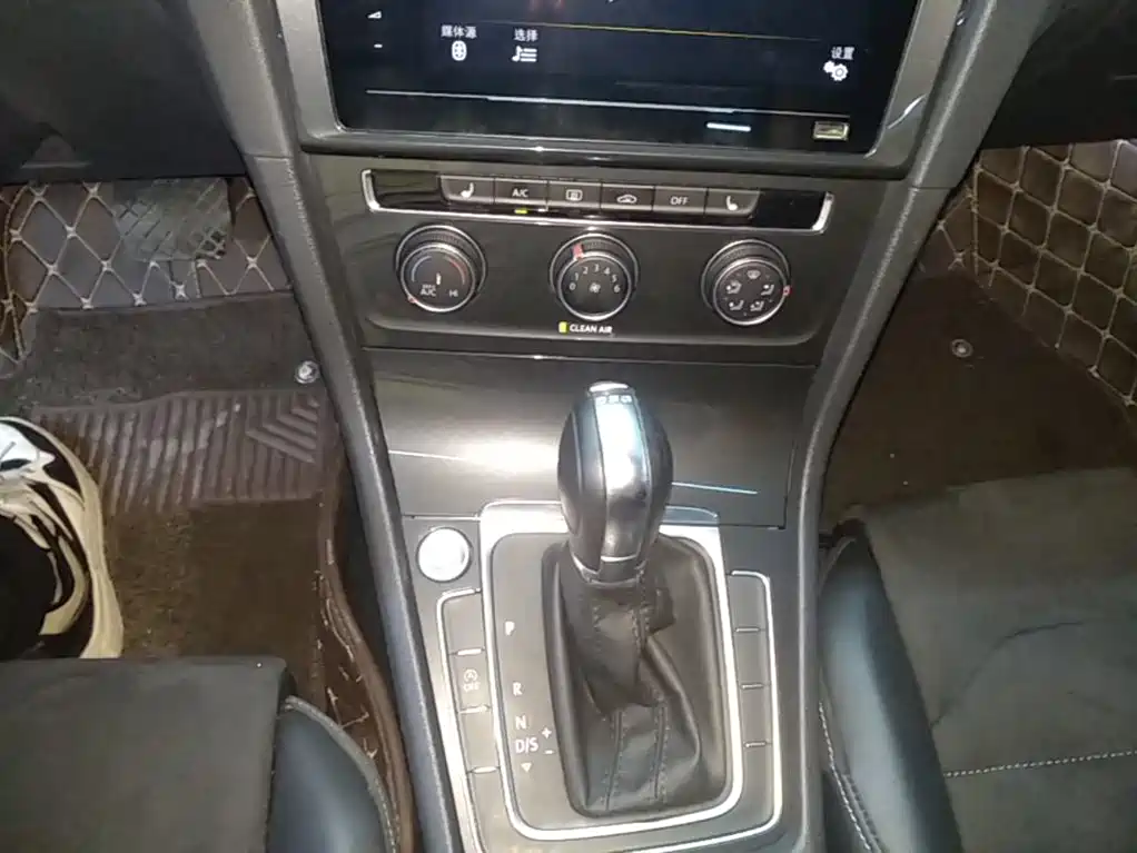Volkswagen Golf — миниатюра 14