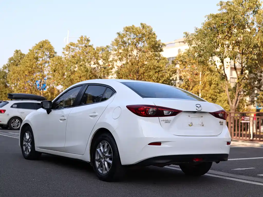 MAZDA 3 ANGKESAILA