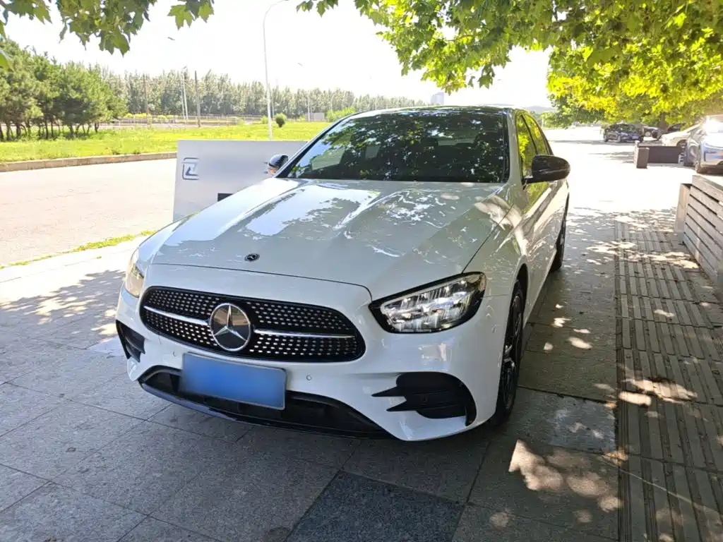 Mercedes-Benz E-Class (Import) — миниатюра 2