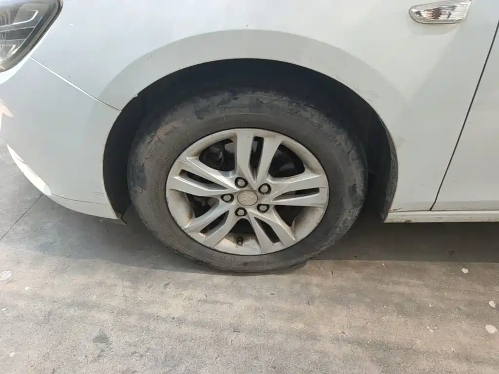Chevrolet Cavalier — миниатюра 23