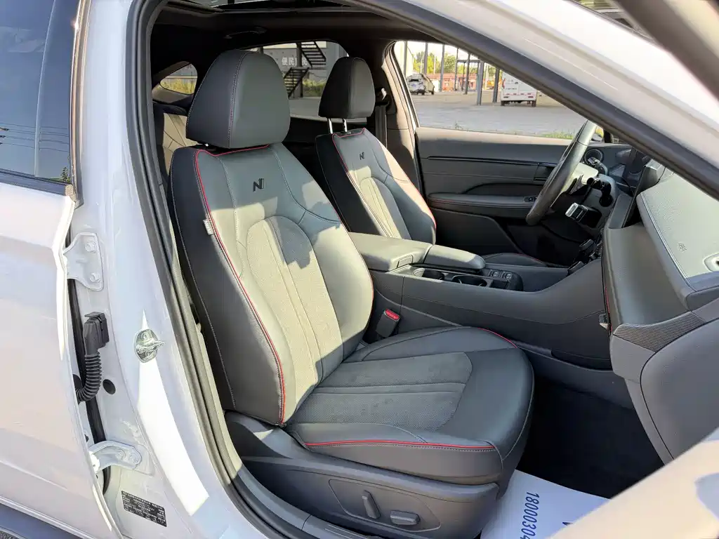 Hyundai Sonata — миниатюра 8