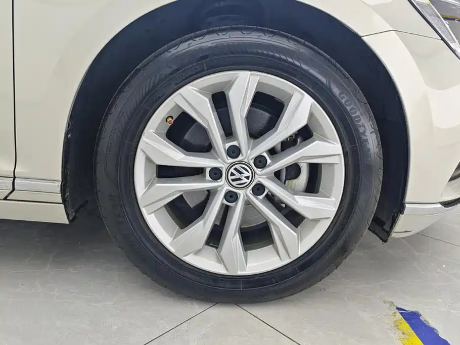 Volkswagen Magotan — миниатюра 6