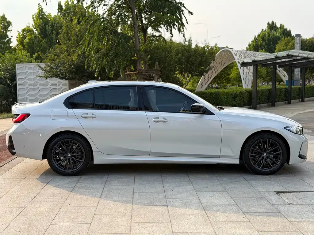 BMW 3 Series — миниатюра 9