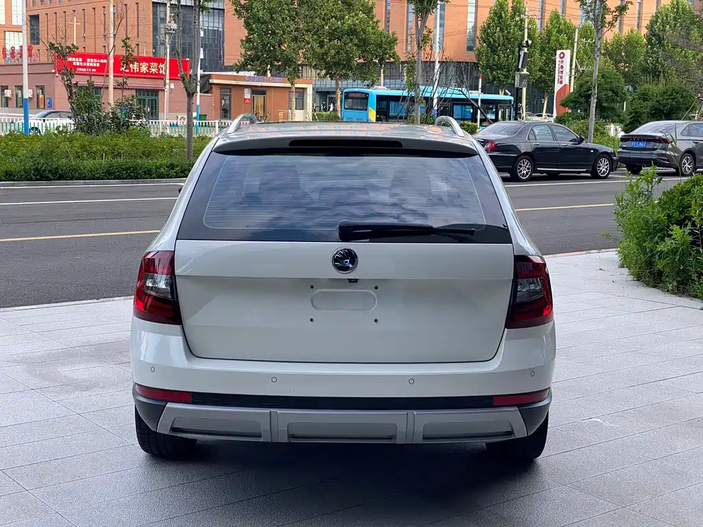 Skoda Octavia 2019 TSI280 DSG Flagship V