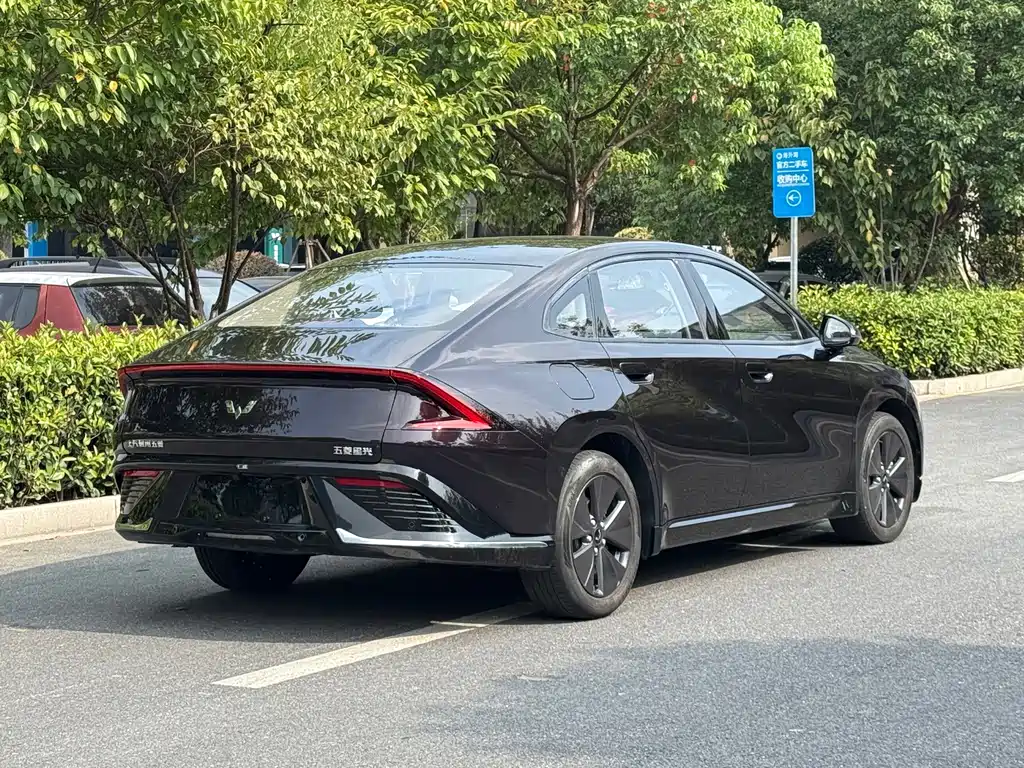 Wuling Xingguang — миниатюра 3