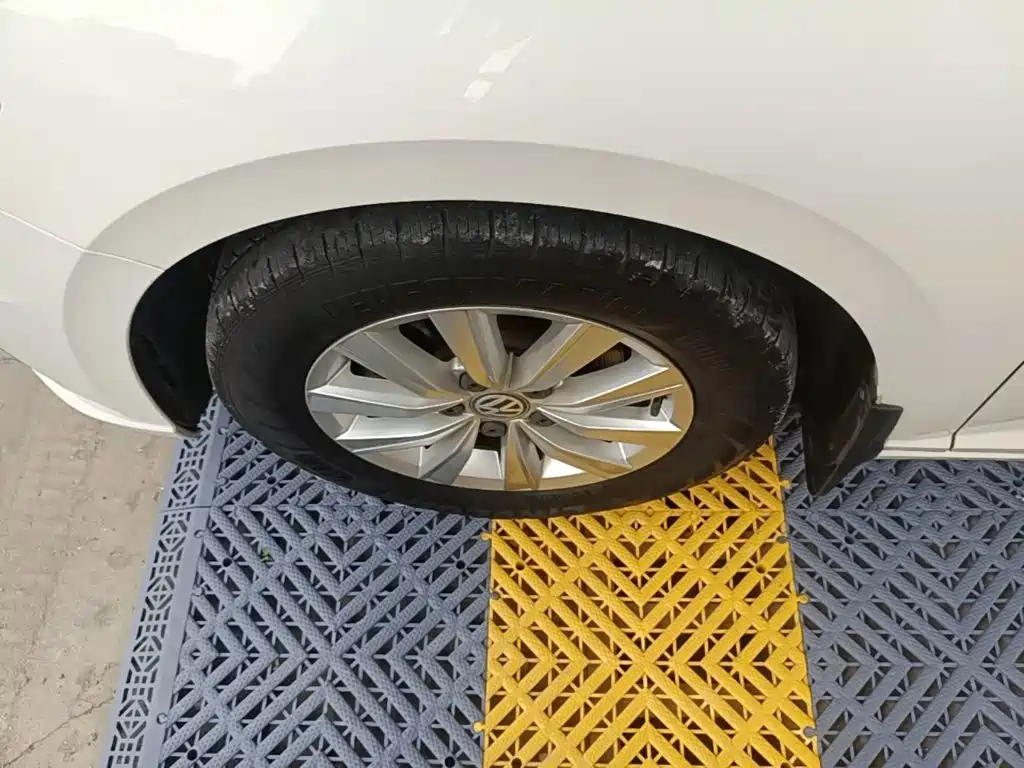 Volkswagen Lavida — миниатюра 23