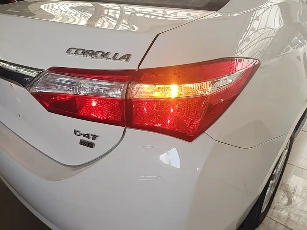 Toyota Corolla — миниатюра 8