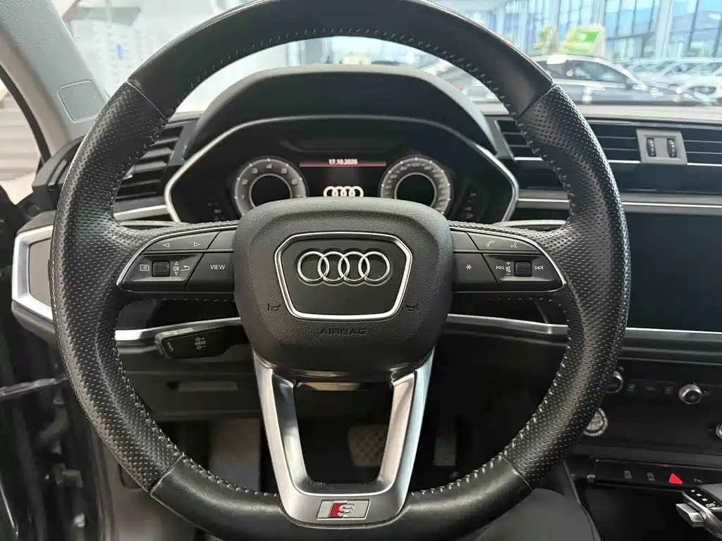 Audi Q3 Sportback — миниатюра 11