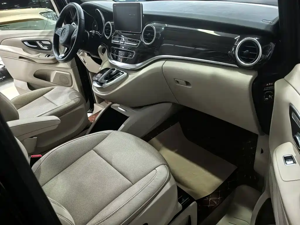 Mercedes-Benz V-Class — миниатюра 7