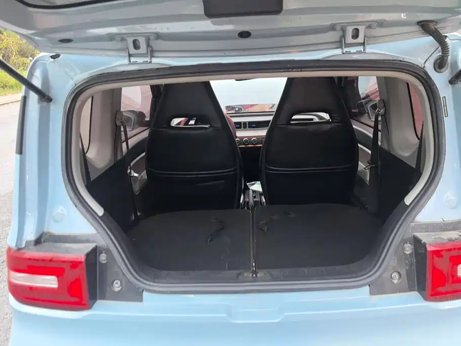 Wuling MINIEV — миниатюра 4