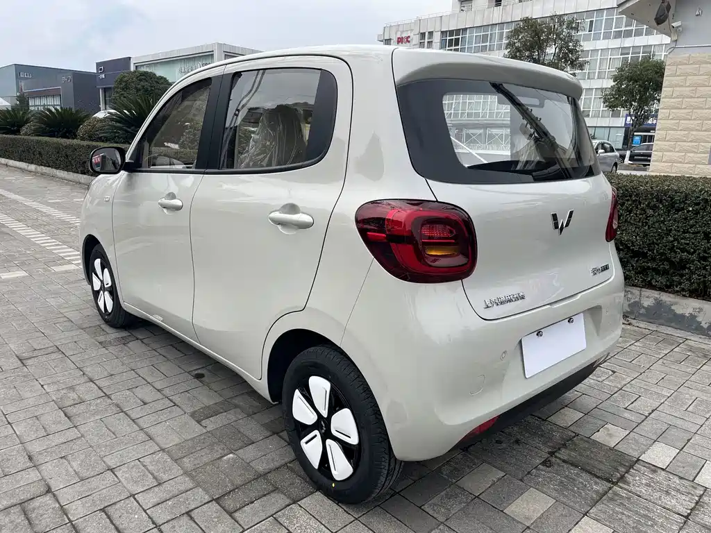 Wuling MINIEV — миниатюра 9